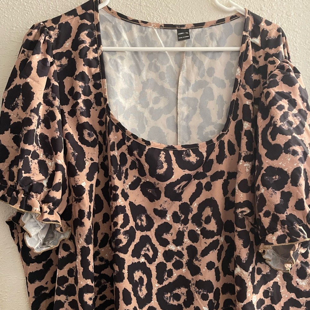 Leopard Print Puff Sleeve Top 28/30
